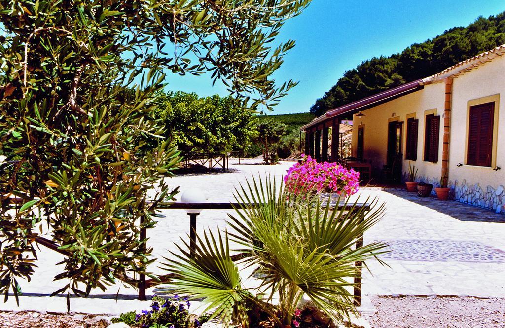 Agriturismo Tenute Pispisa Segesta Villa Calatafimi Eksteriør bilde