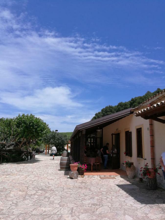 Agriturismo Tenute Pispisa Segesta Villa Calatafimi Eksteriør bilde